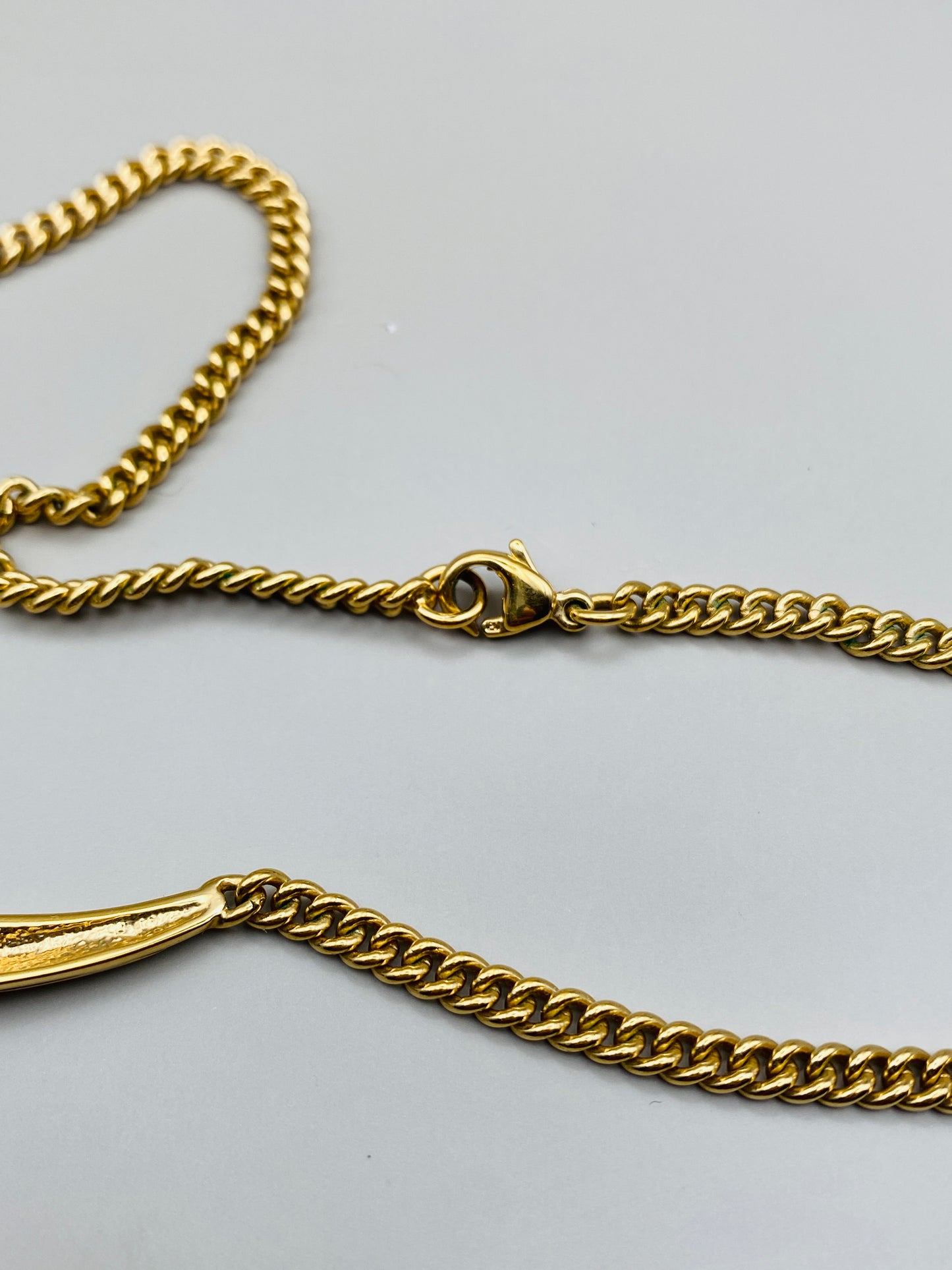 Collier Pierre Lang vintage – doré à pierre bleue centrale