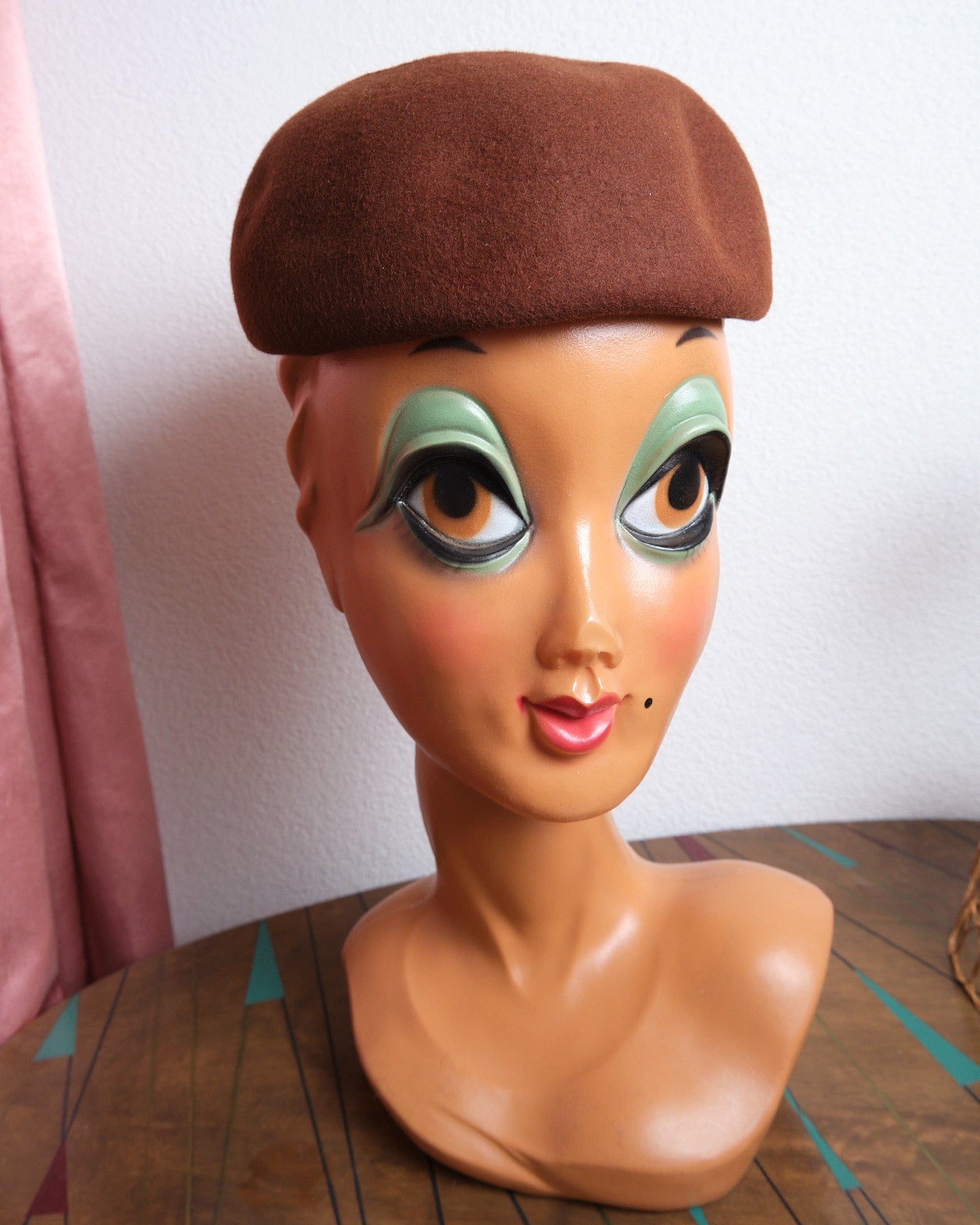 Béret vintage brun en laine feutrée