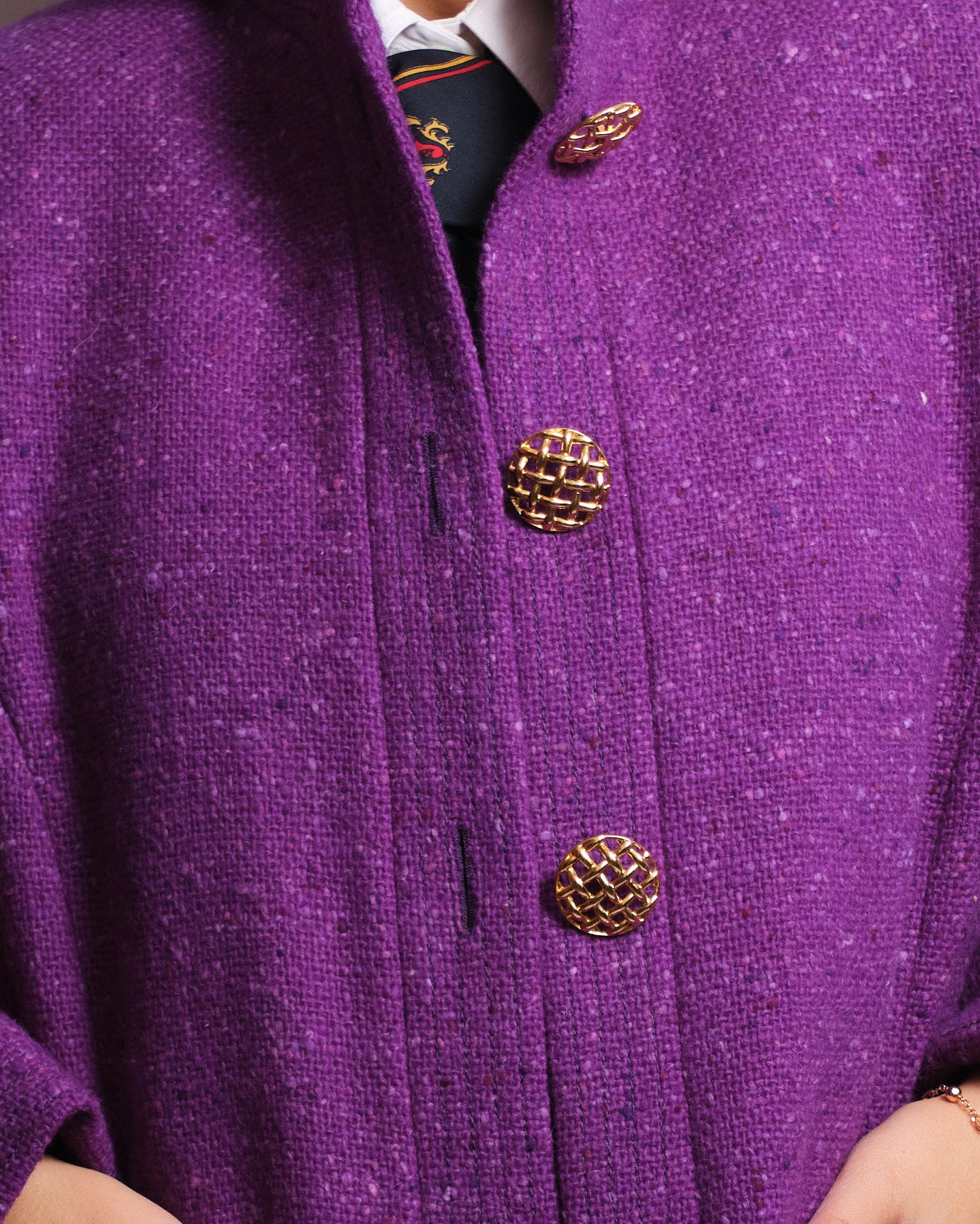 Veste en laine violette – Boutons dorés tressés – Années 80