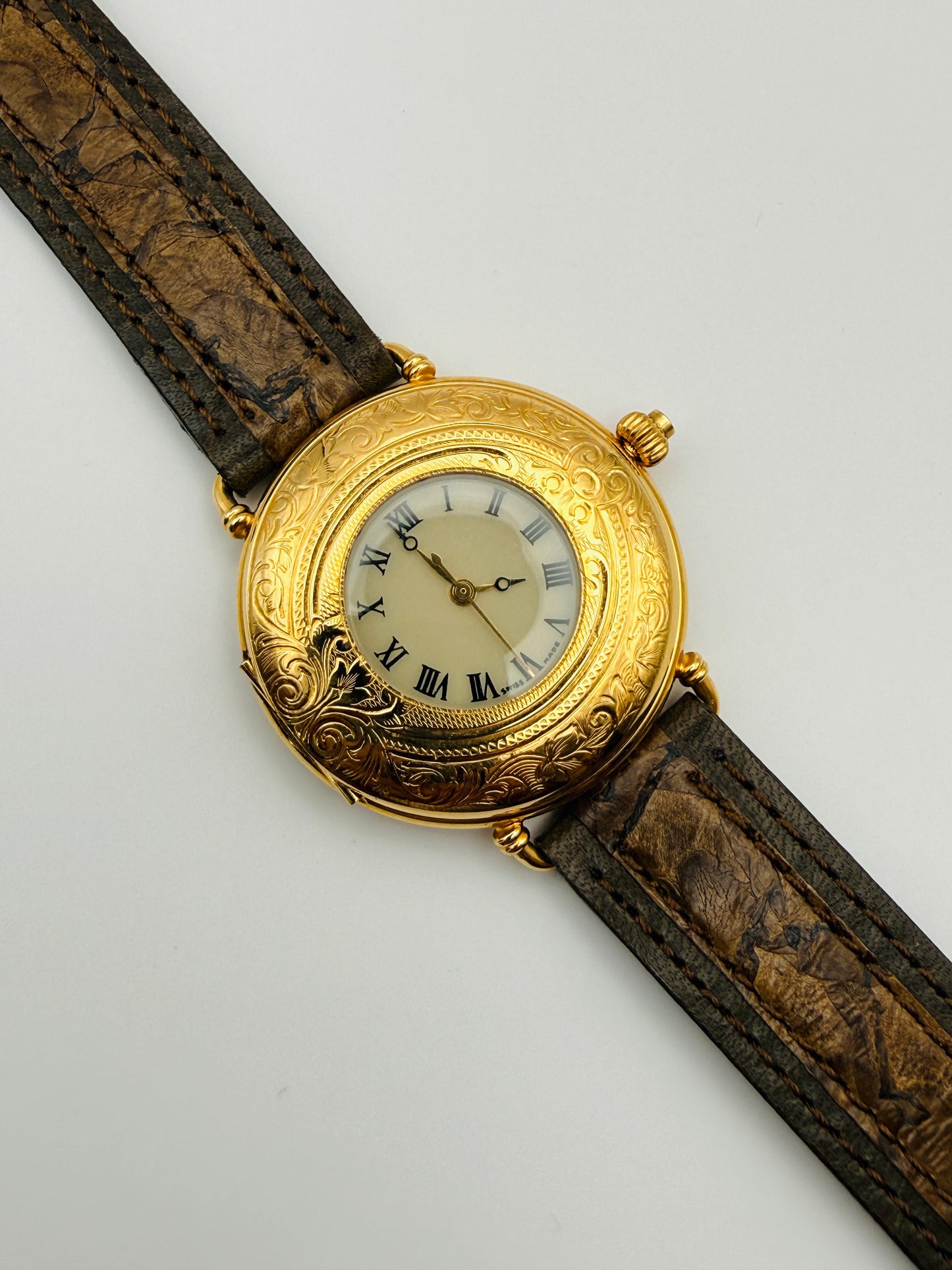 Montre vintage New Old Stock à quartz swiss made
