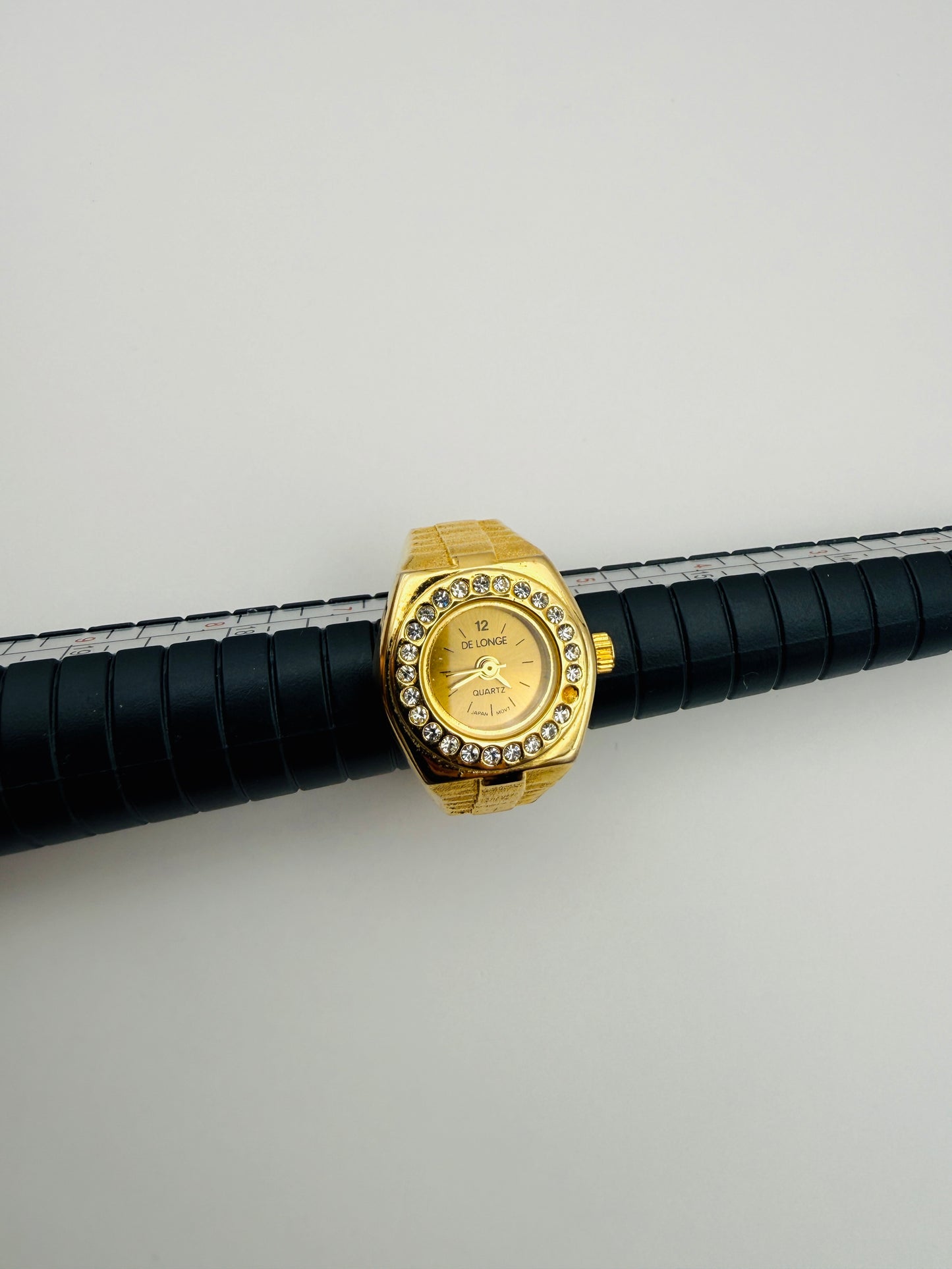 *Reservée*Montre bague vintage De Longe à quartz