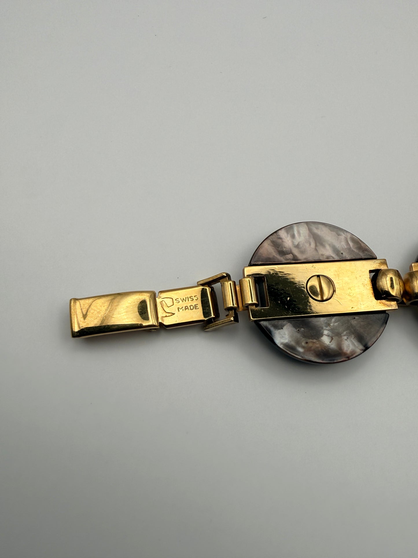Montre Vintage Mondia Swiss Made – Mouvement mécanique – Plaqué or 10 microns