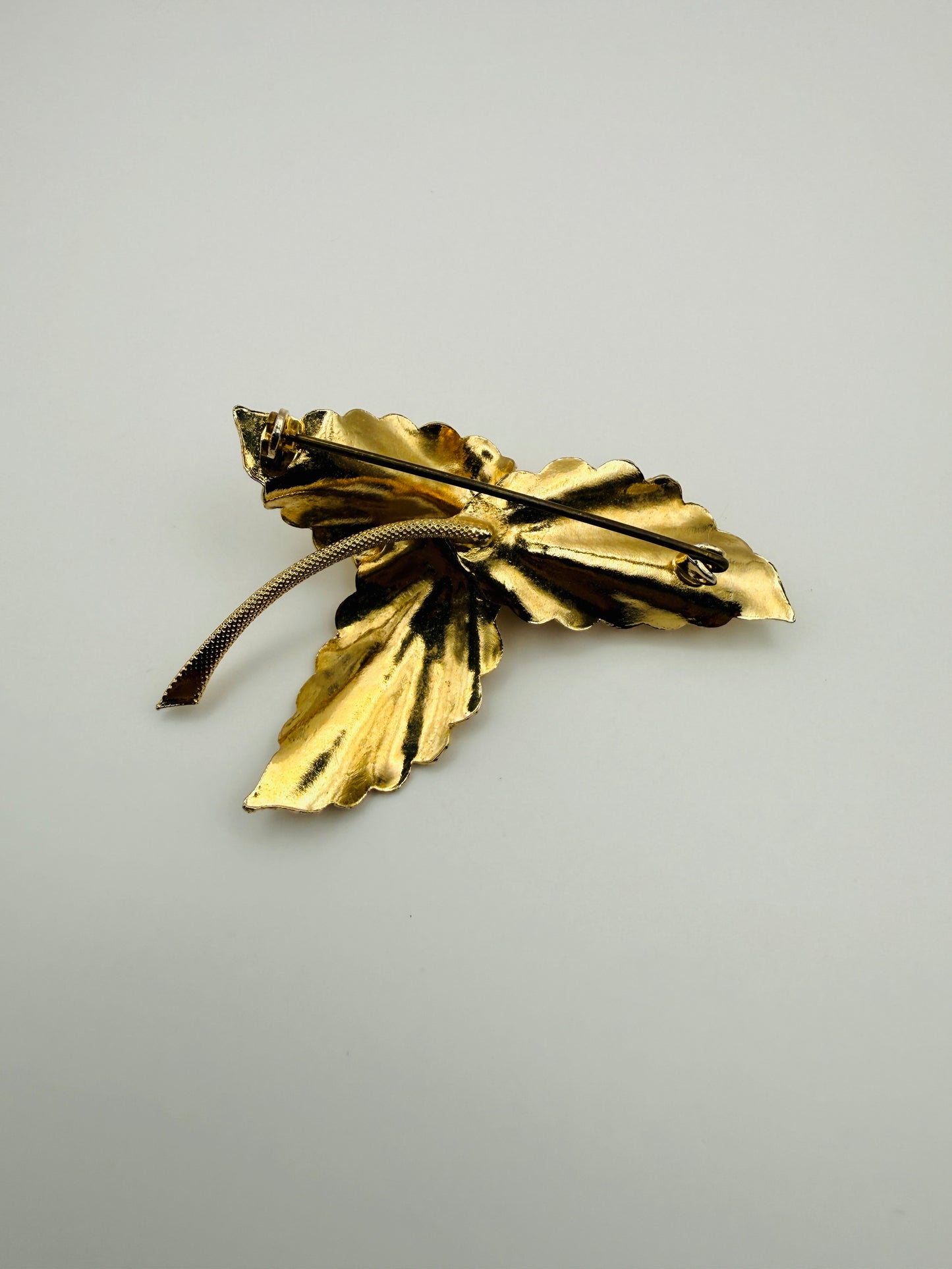 Broche vintage feuille