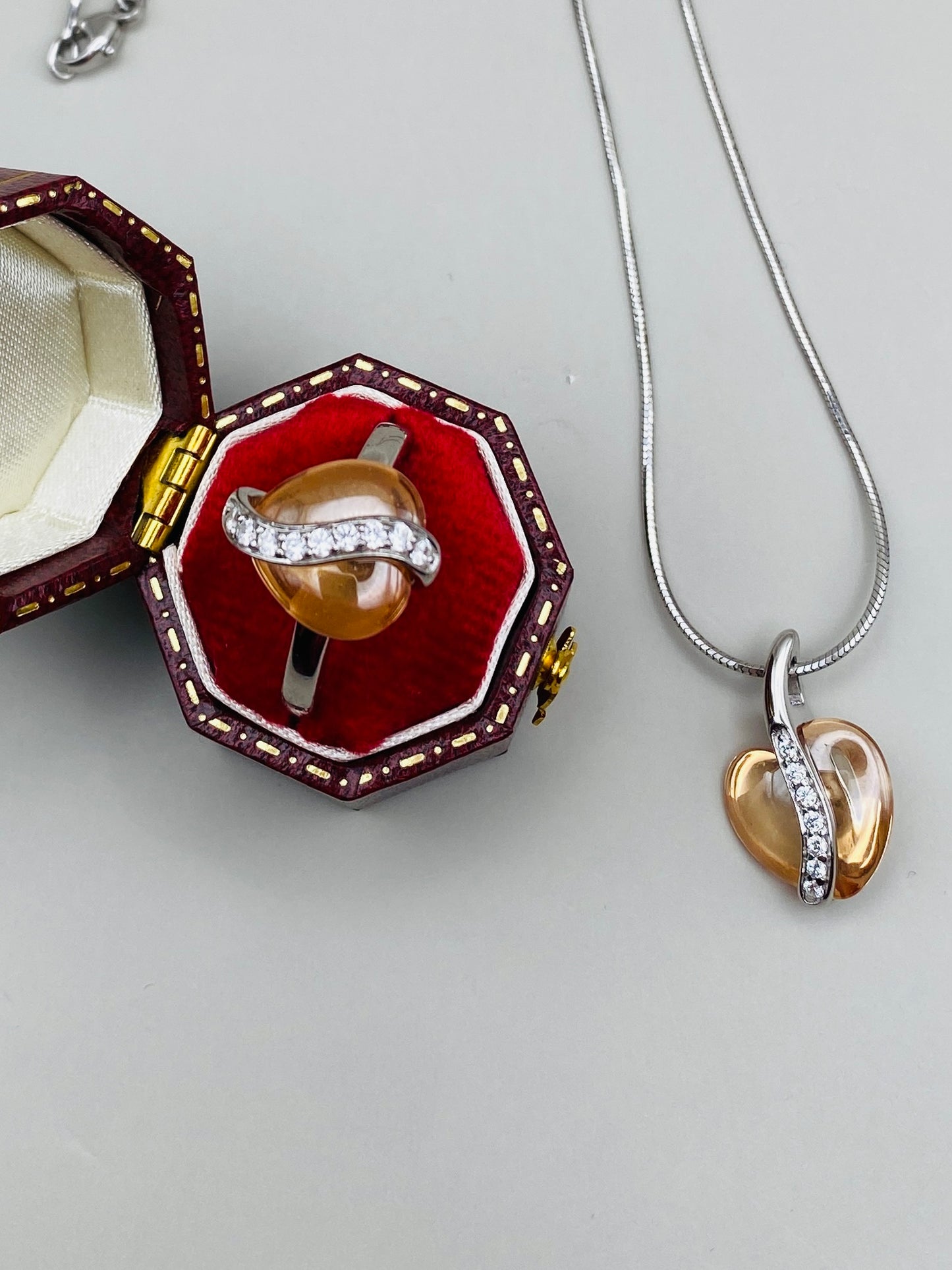 Ensemble bague & collier vintage – Argent 925 et pierre synthétique ambrée