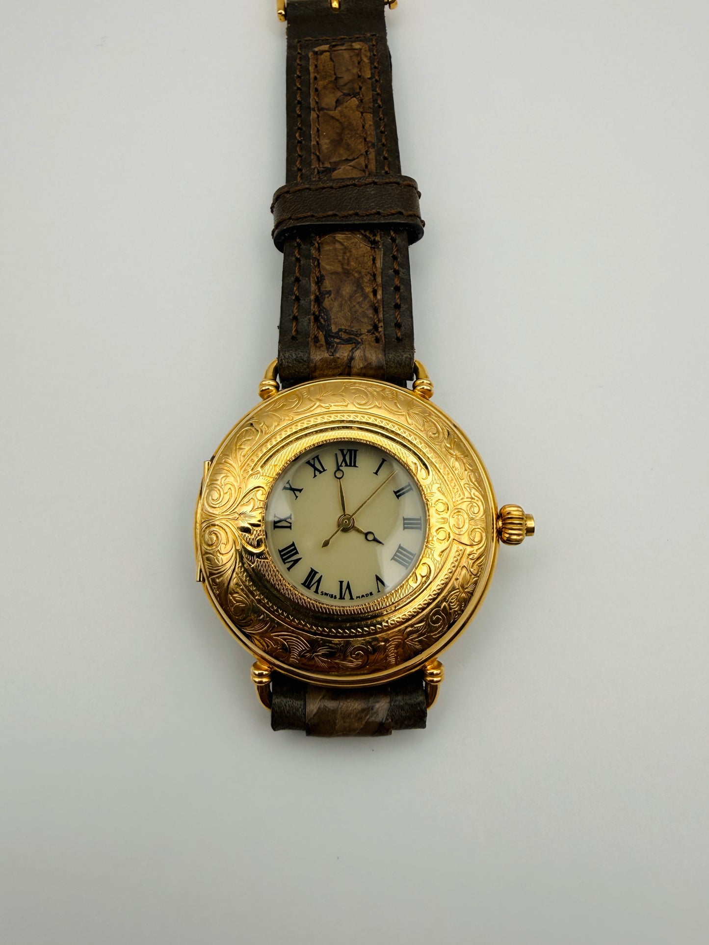 Montre vintage New Old Stock à quartz swiss made