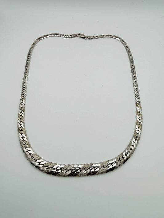Collier gourmette texturée en or blanc 750 18k