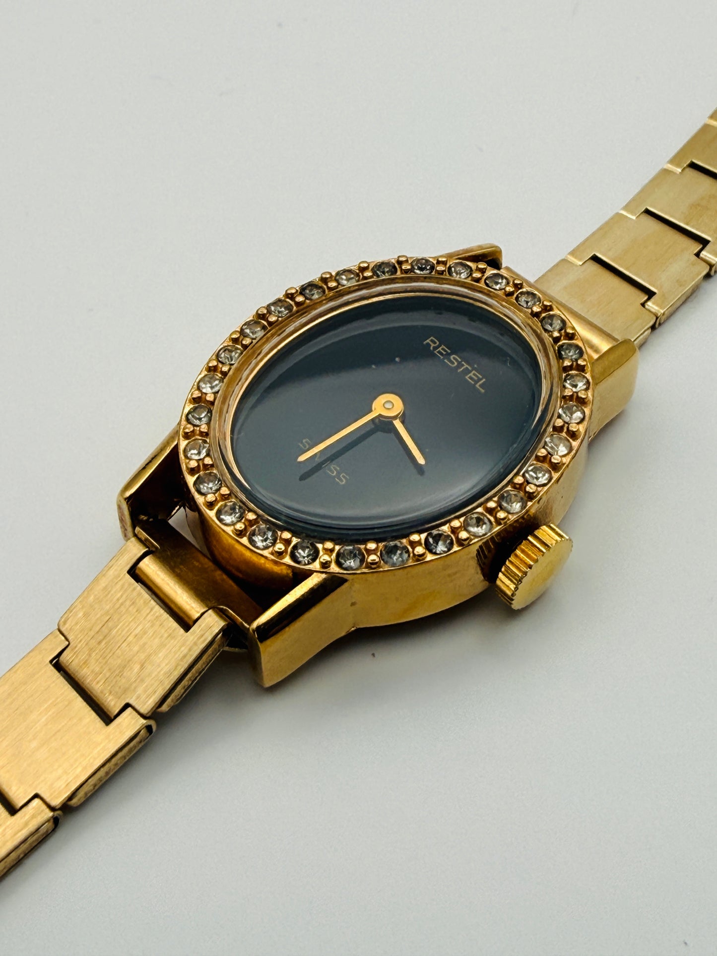 Montre mécanique vintage Restel Swiss