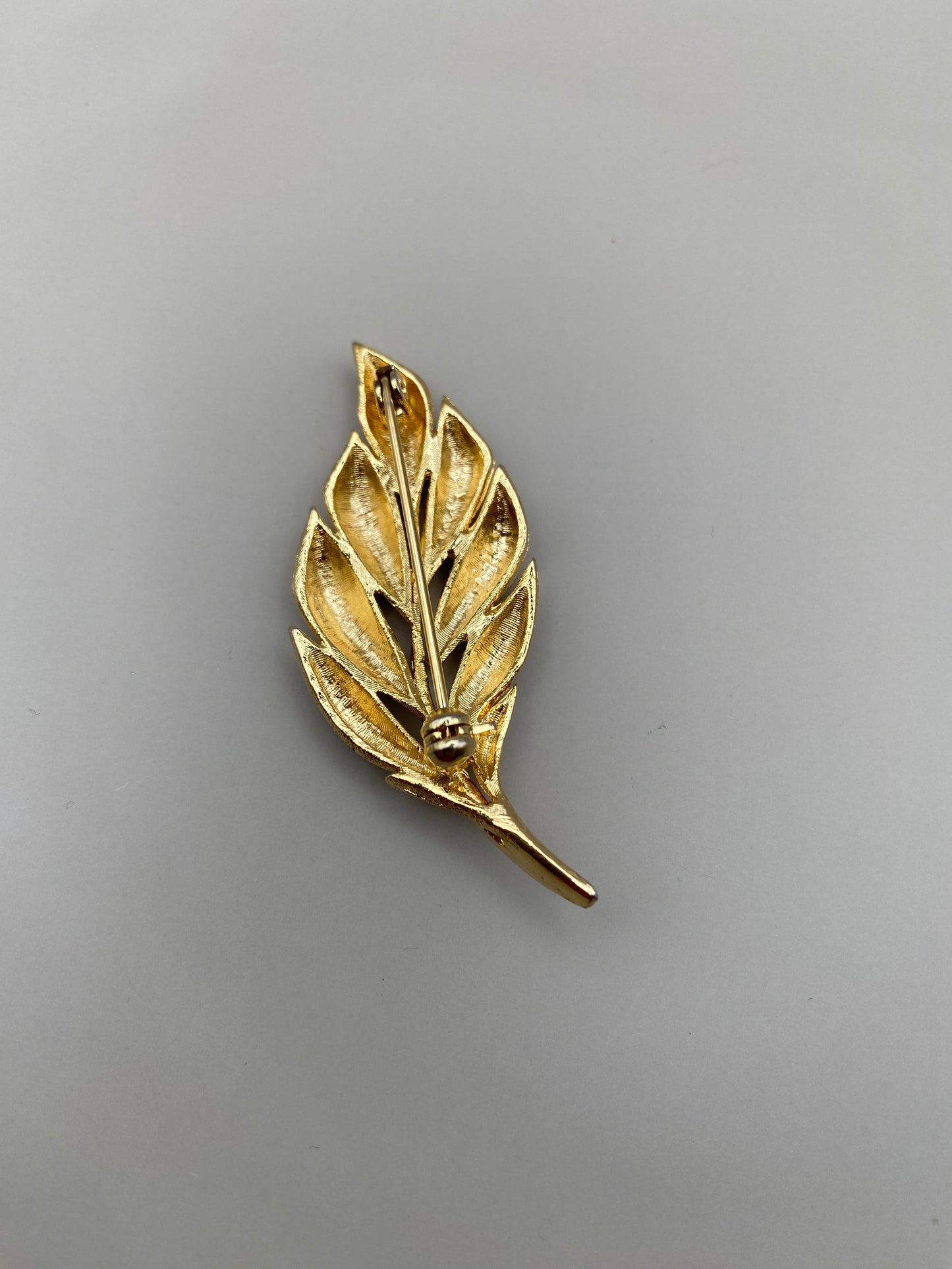 Broche vintage feuille