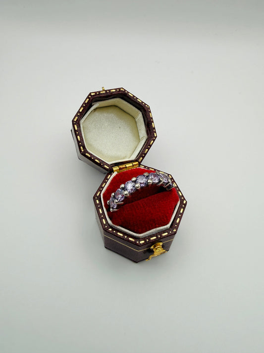 Bague rivière en argent 925 et pierres violettes