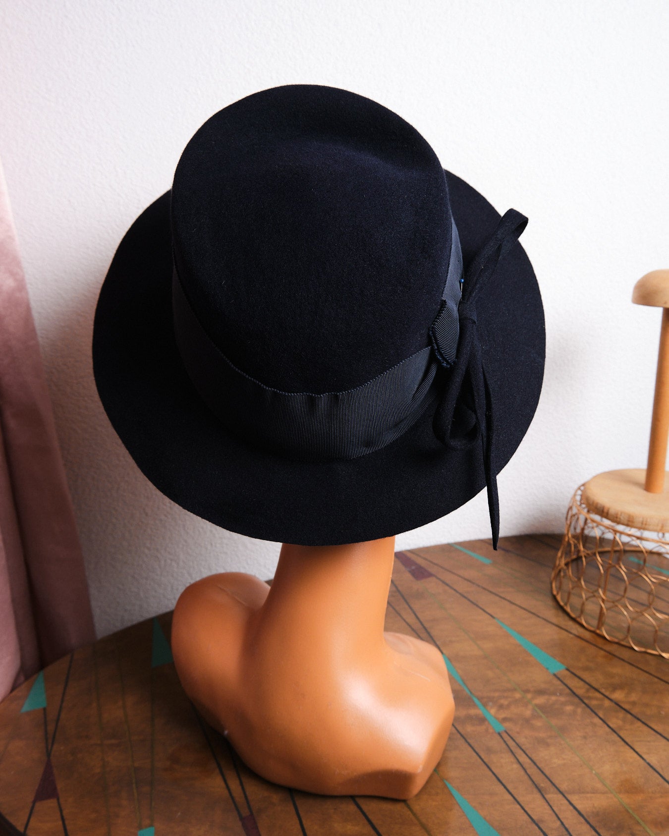 Chapeau vintage marine en laine