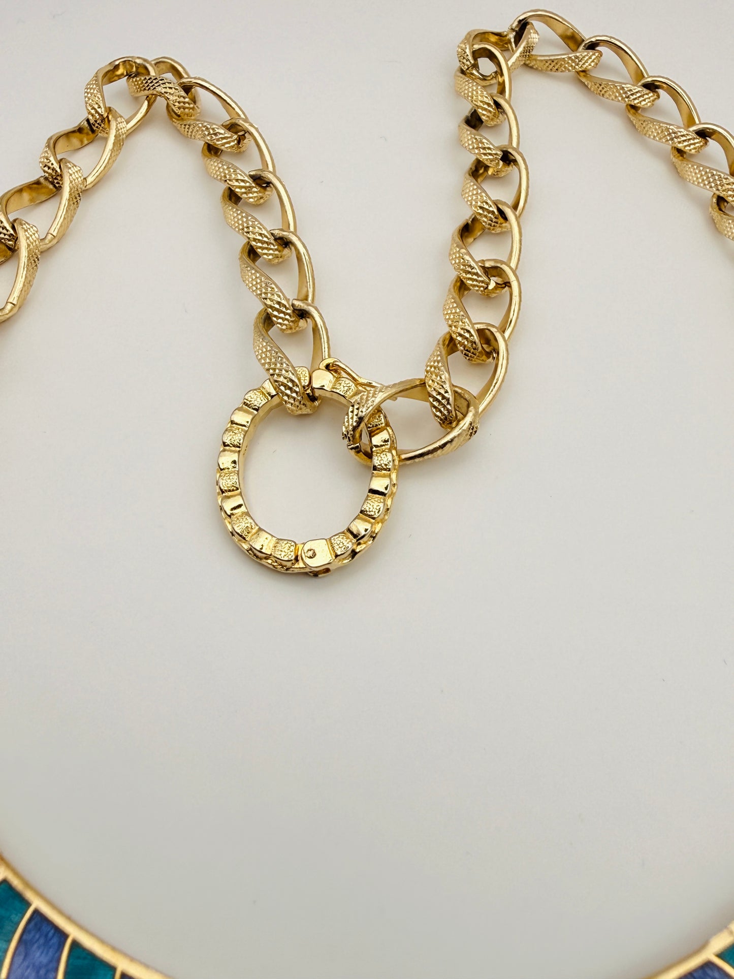 Collier plastron vintage émaillé