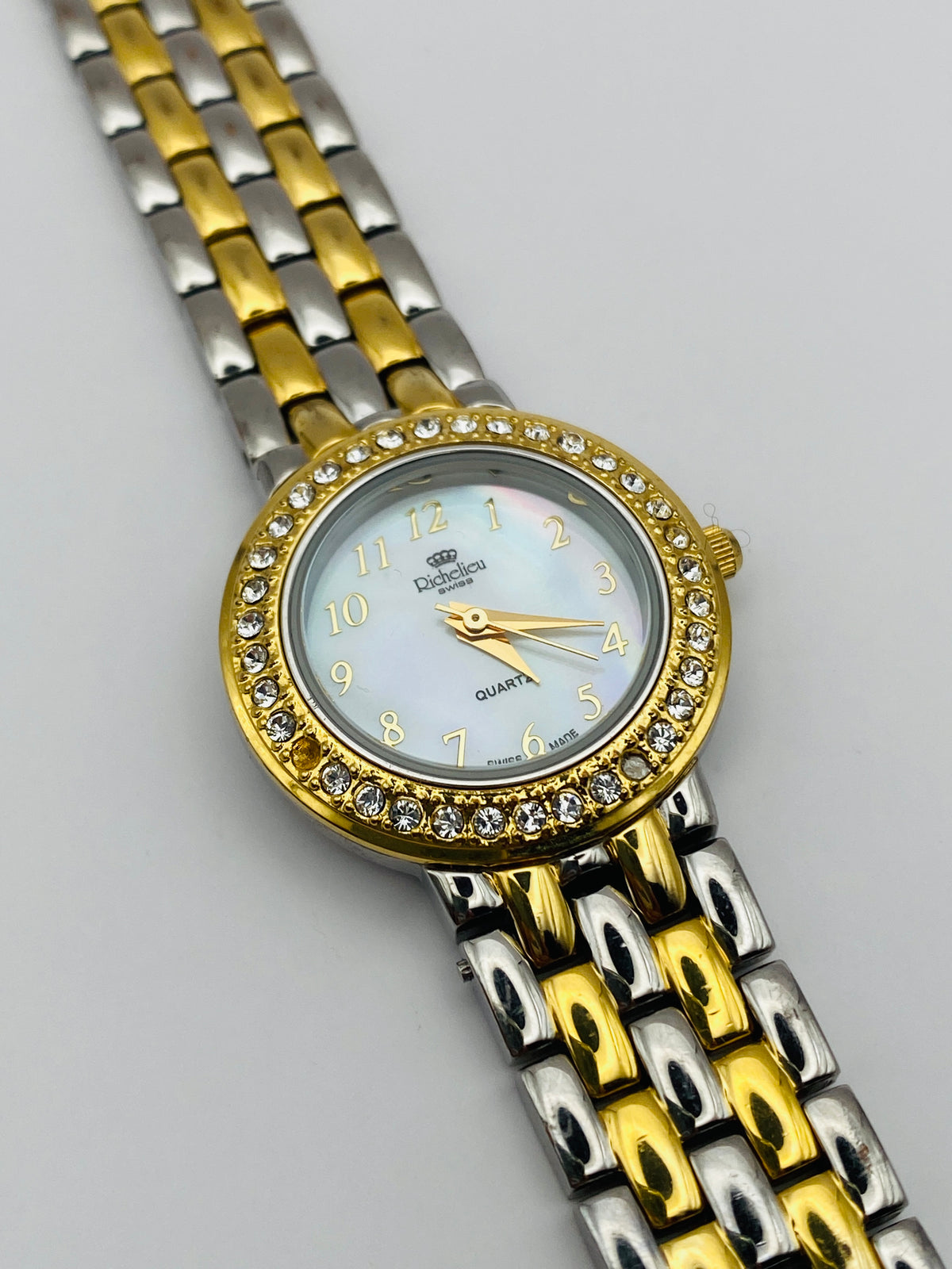 Richelieu Swiss – Montre bijou & bagues interchangeables