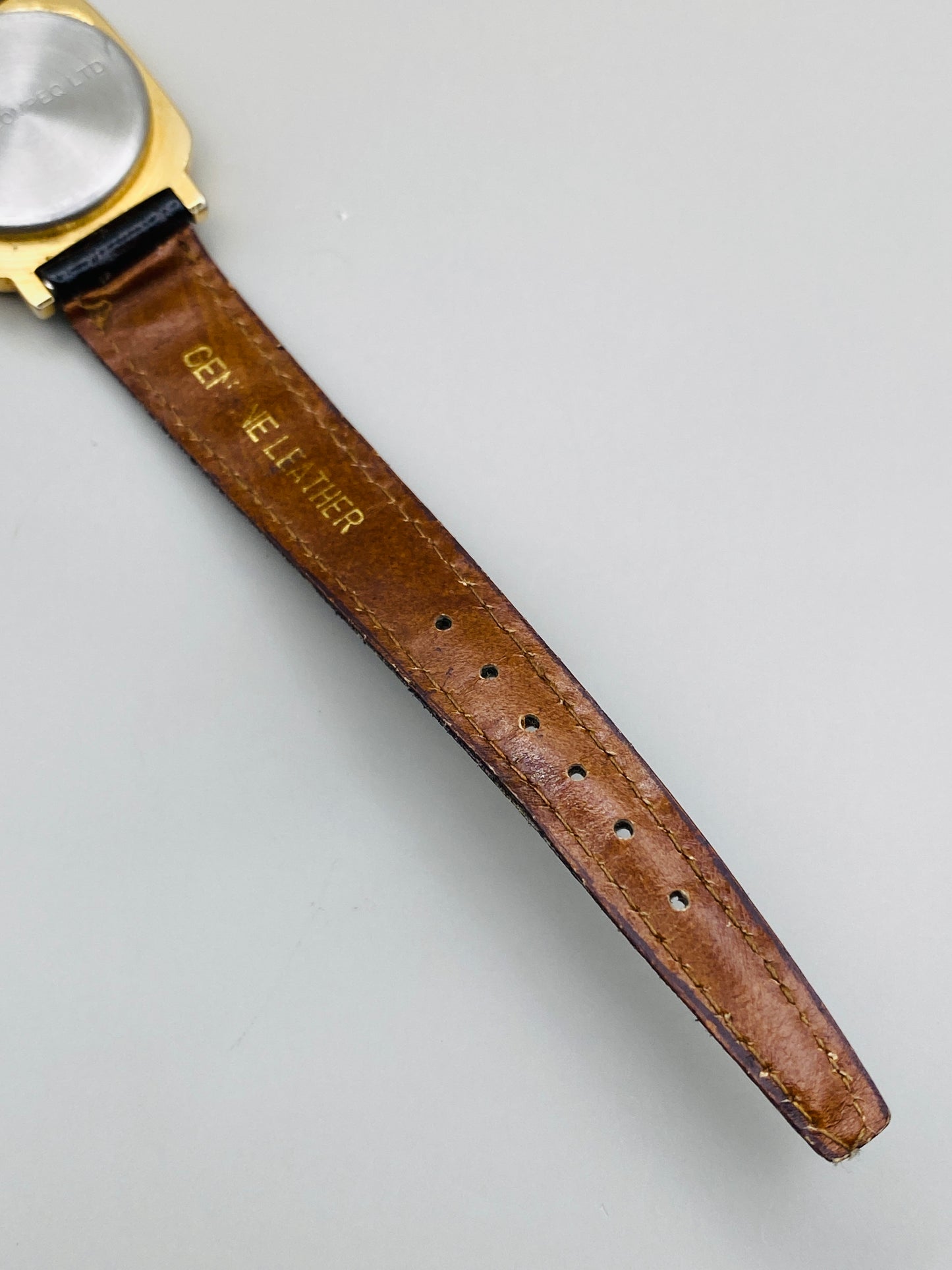 Montre vintage Centia Quartz – Digital gold – État neuf