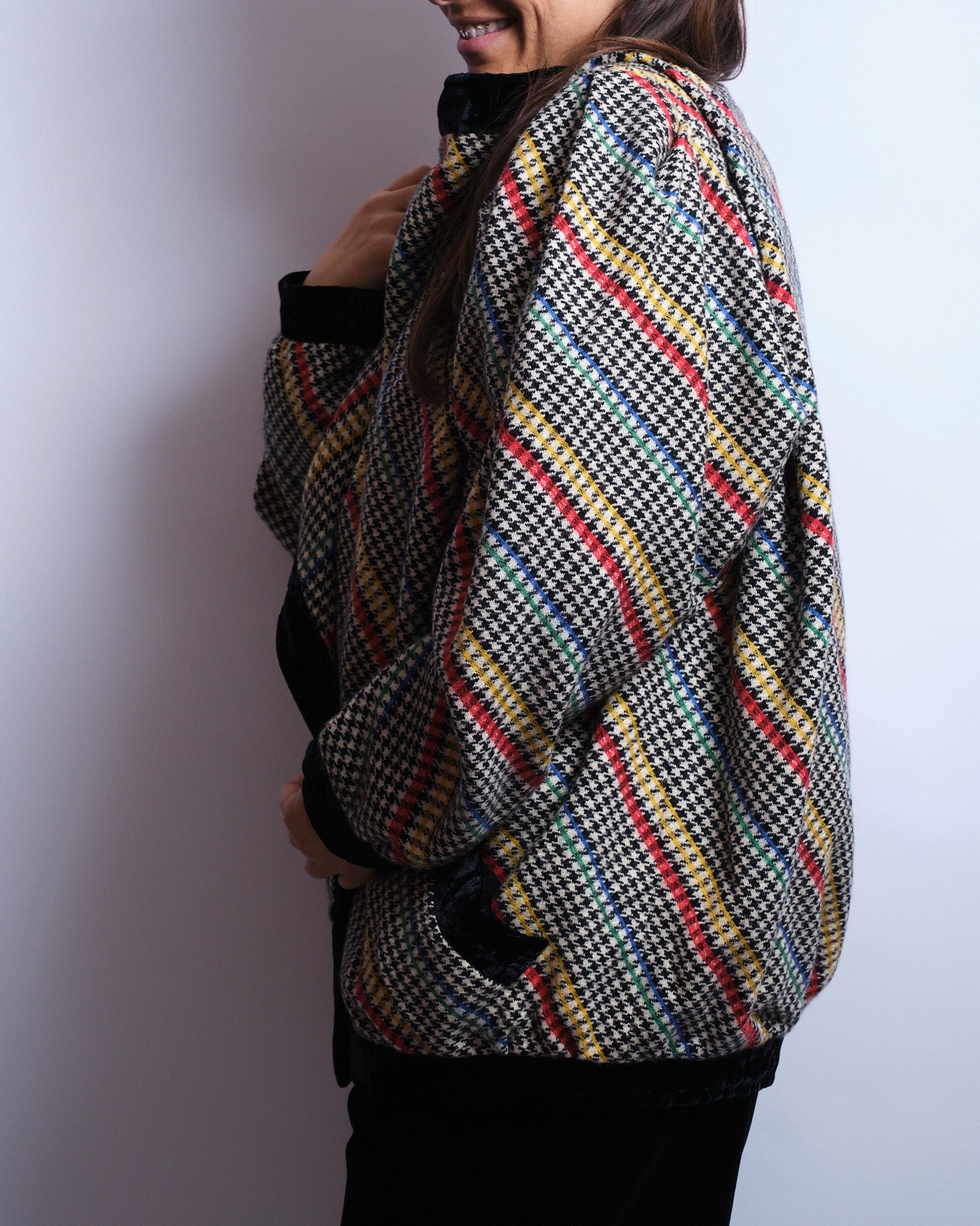 Manteau oversize à motif multicolore – Velours noir – Création artisanale des années 80