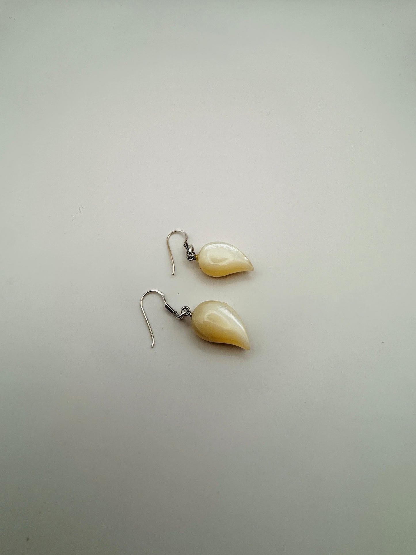 Boucles d’oreilles vintage en nacre et argent 925
