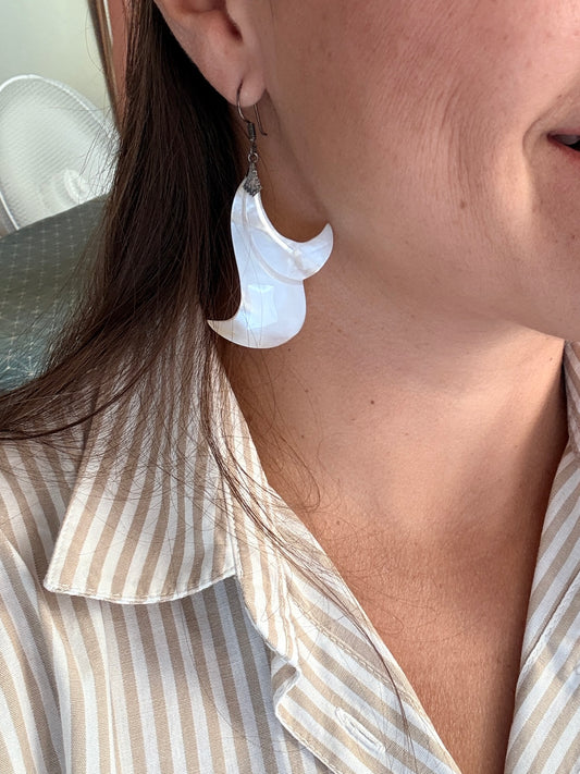 Boucles d’oreilles vintage artisanales en nacre