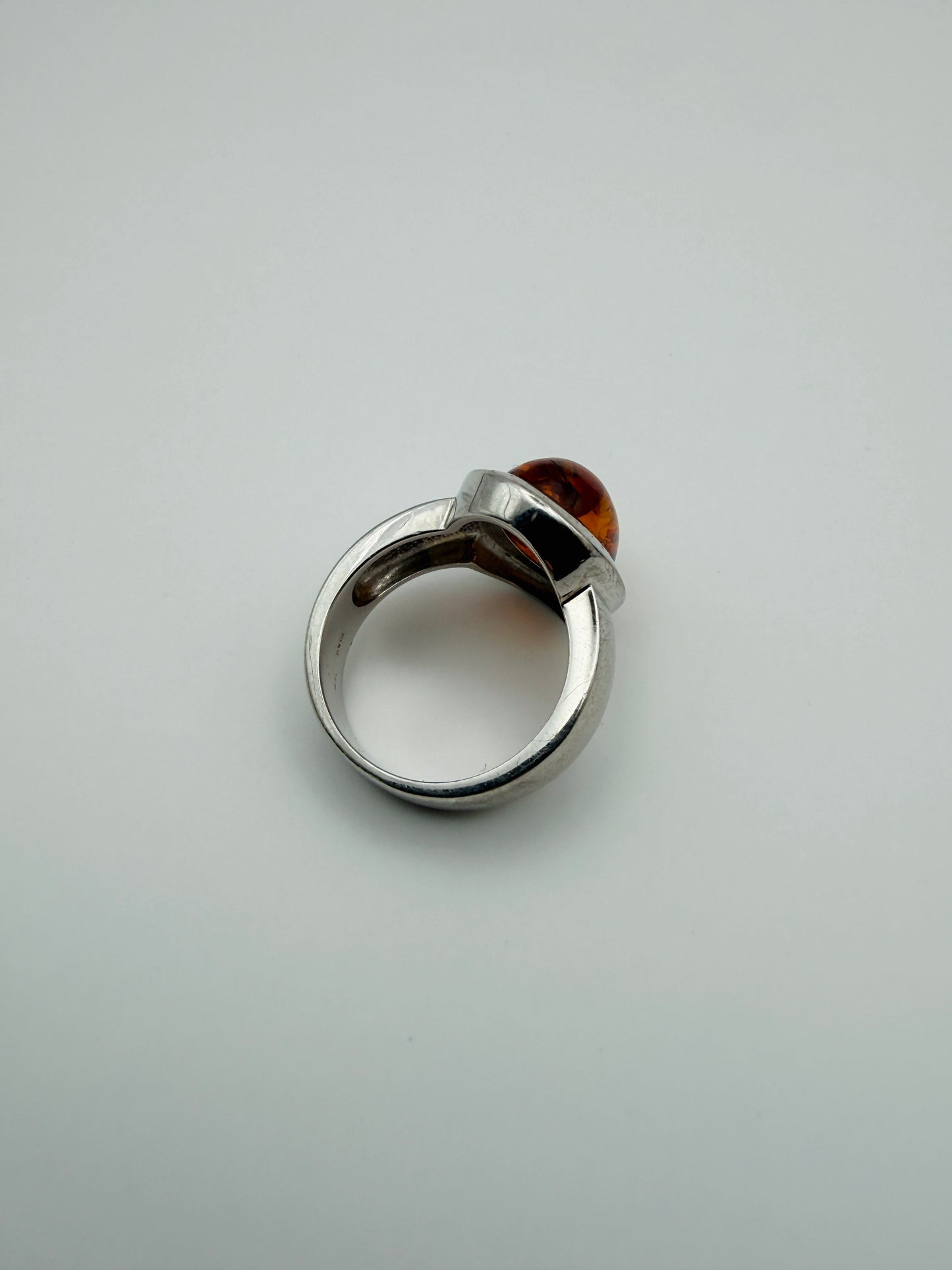Bague vintage en argent 925 et ambre synthétique cognac