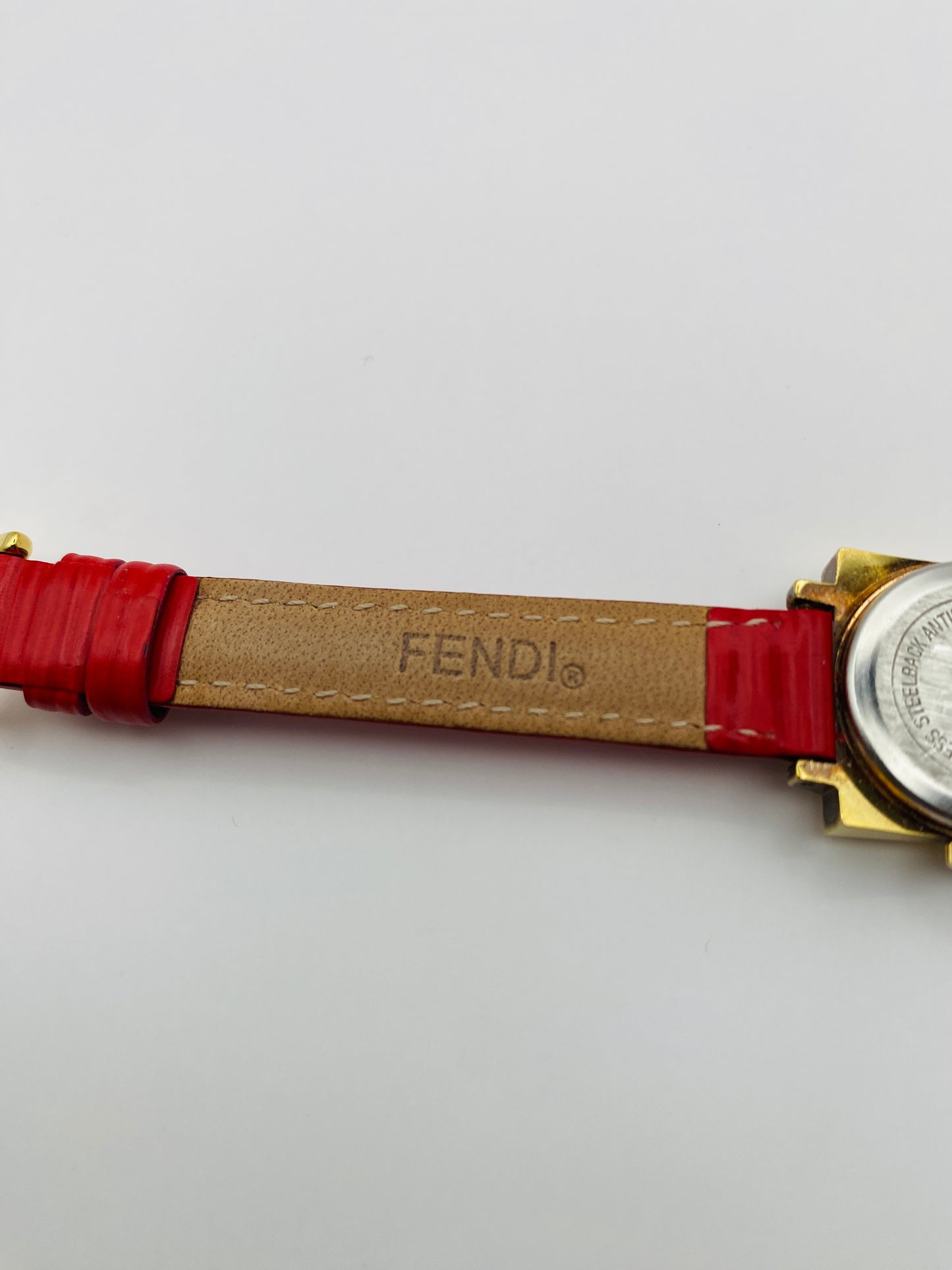 Montre vintage mécanique – New Old Stock – Bracelet Fendi en cuir neuf