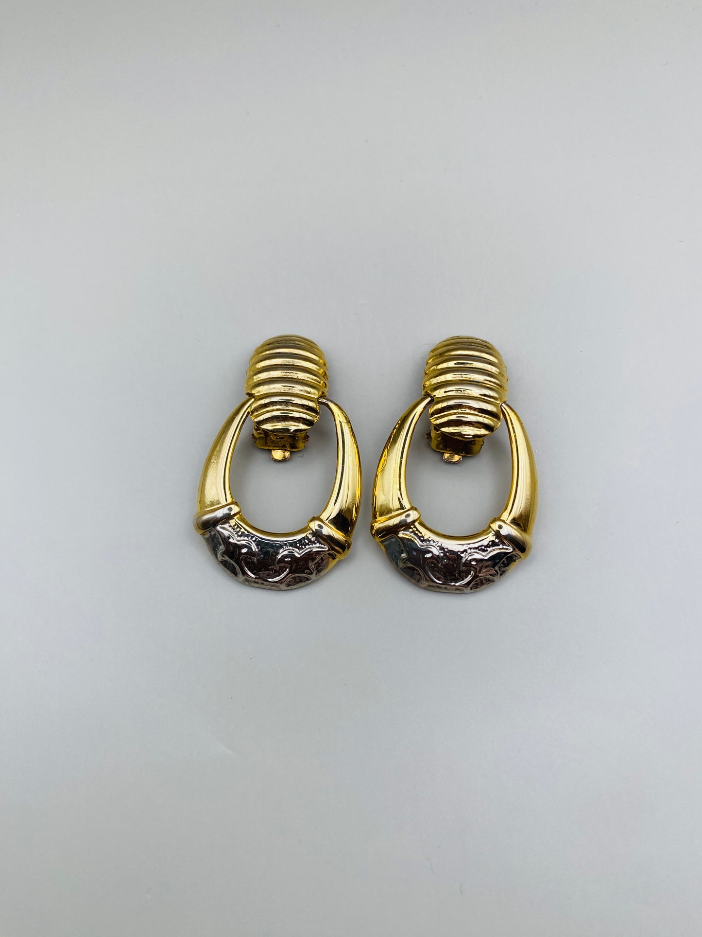 Clips Vintage dorés ovales avec émail bleu