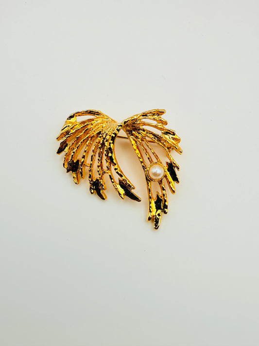 Broche feuille dorée et perle vintage