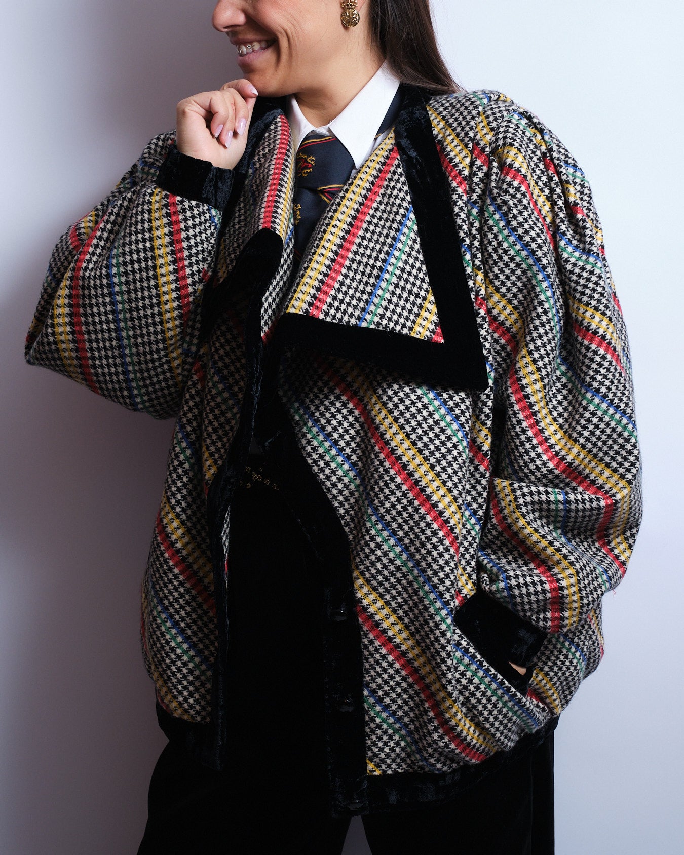 Manteau oversize à motif multicolore – Velours noir – Création artisanale des années 80