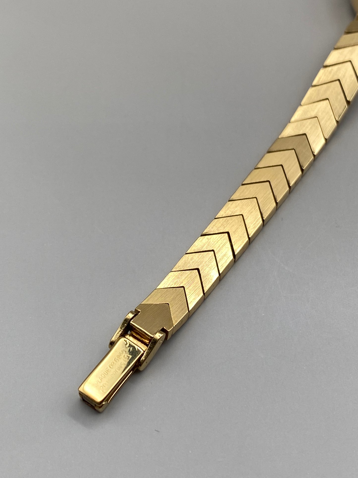 Montre Fortis vintage 50s – montre-bijou à bracelet chevrons (laqué or)