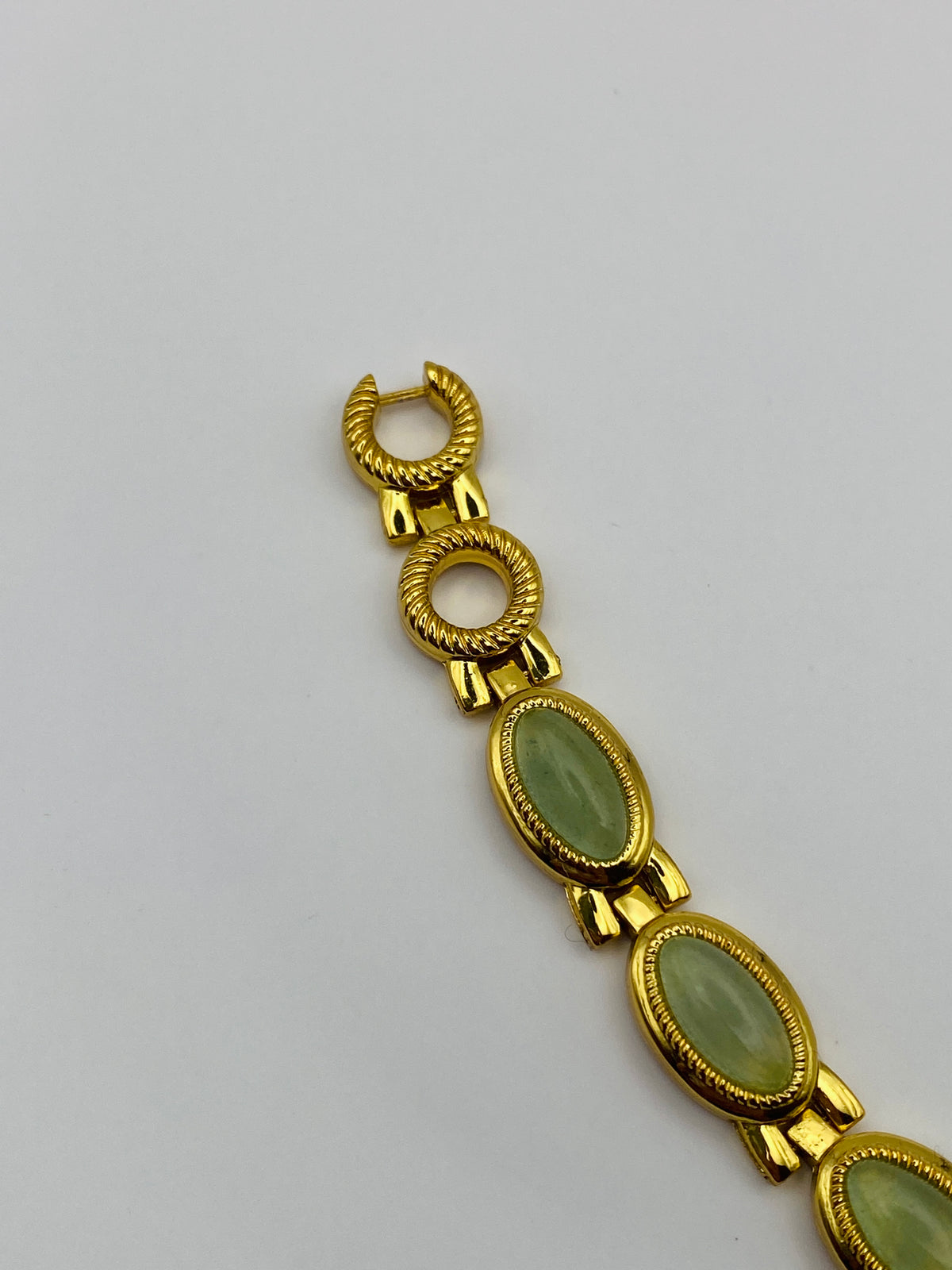 Montre-bijou Dobroa – cabochons verts