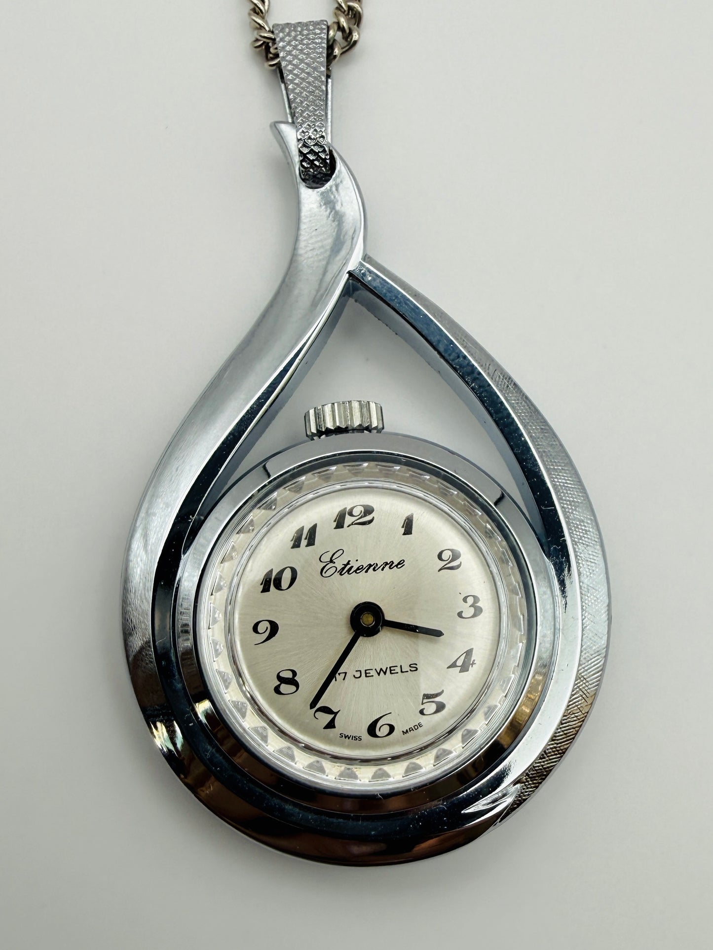 Pendentif-montre vintage Etienne – 17 rubis – Swiss Made