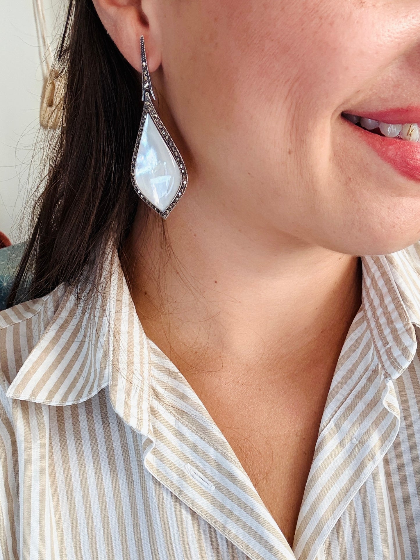 Boucles d’oreilles vintage en argent 925, nacre & marcassites