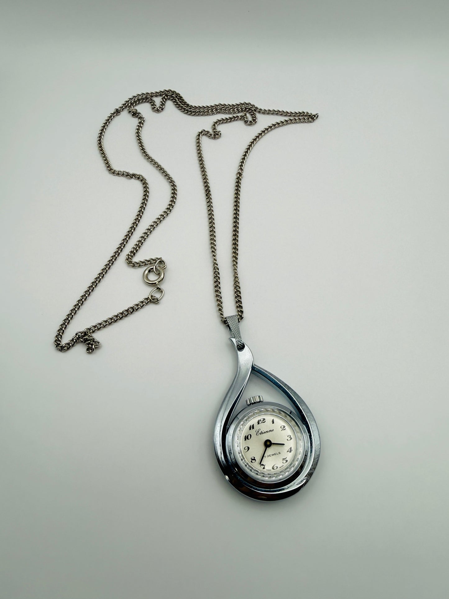 Pendentif-montre vintage Etienne – 17 rubis – Swiss Made