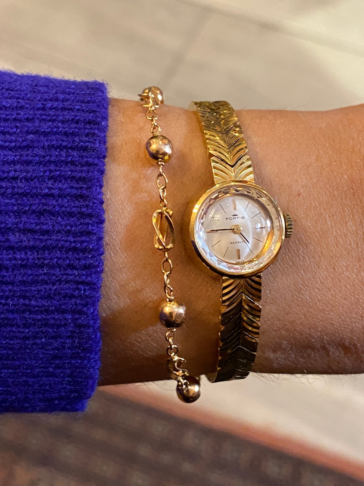 Montre Fortis vintage 50s – montre-bijou à bracelet chevrons (laqué or)