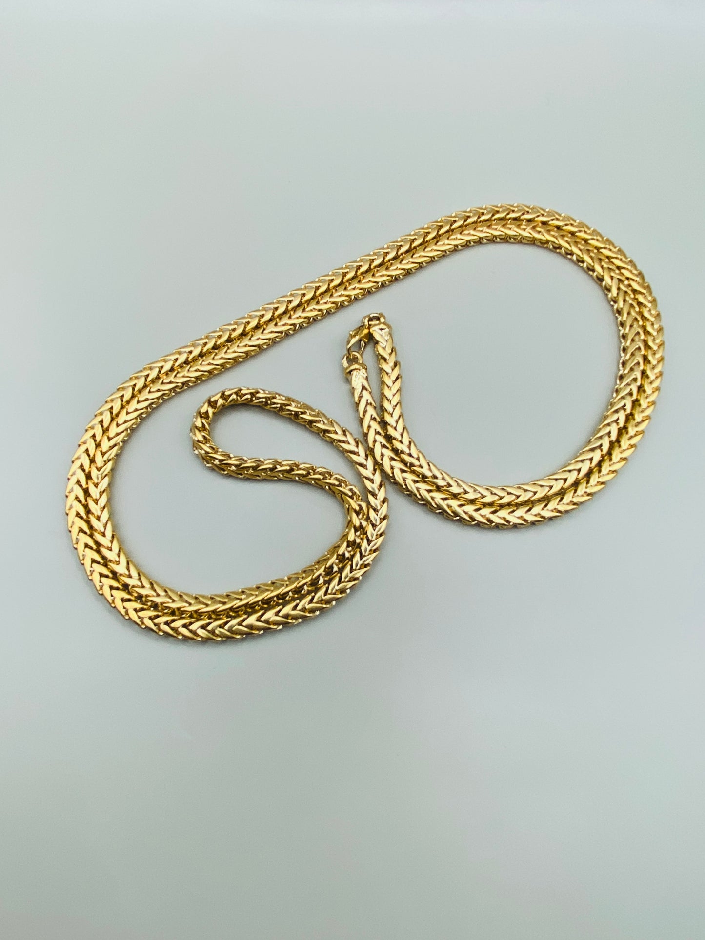 Collier Pierre Lang vintage – longue chaîne maille torsadée dorée