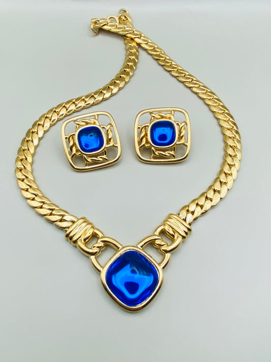 Ensemble vintage Trifari – Collier & boucles d’oreilles, bleu cobalt neuf