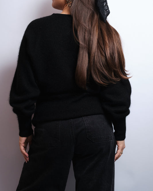 Pull vintage noir en laine – broderies & strass, allure précieuse