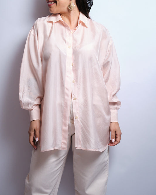 Chemise vintage en soie 80s– rose poudré, coupe fluide